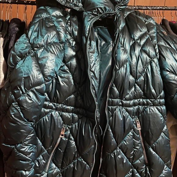 XL Guess Winter Puffer Coat - Picture 2 of 7
